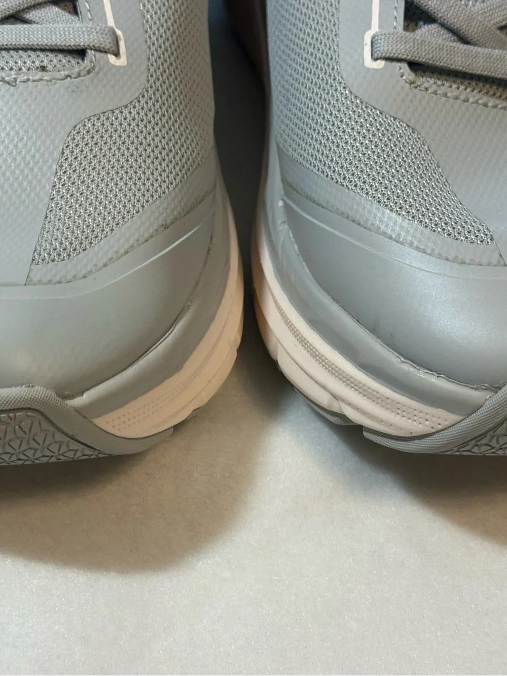 New  Vionic - Walk Max Women's Athletic Shoe. Size 10. Gray